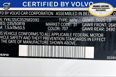 2025 Volvo XC40 B5 Plus Dark Theme