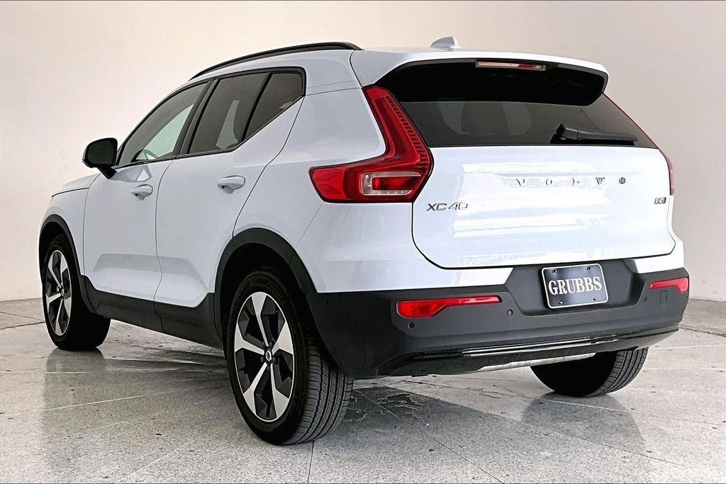 2026 Volvo XC40 B5 Plus