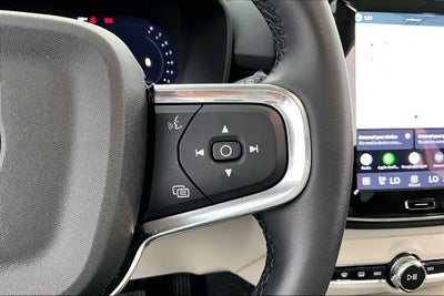 2026 Volvo XC40 B5 Plus