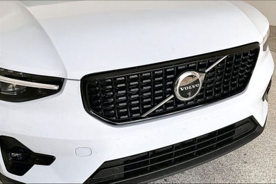 2026 Volvo XC40 B5 Plus