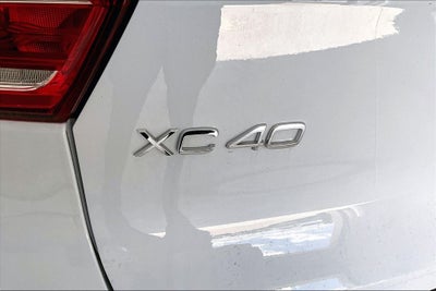 2026 Volvo XC40 B5 Plus