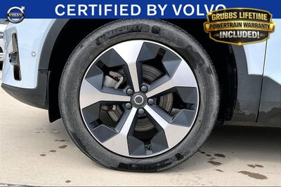 2025 Volvo XC40 B5 Plus Dark Theme