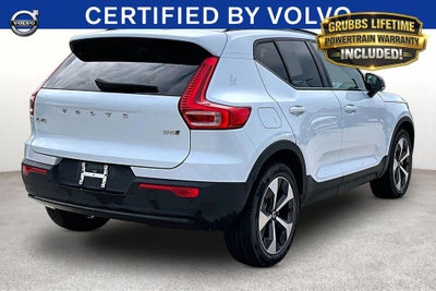 2025 Volvo XC40 B5 Plus Dark Theme
