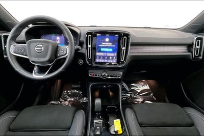 2025 Volvo XC40 B5 Plus Dark Theme