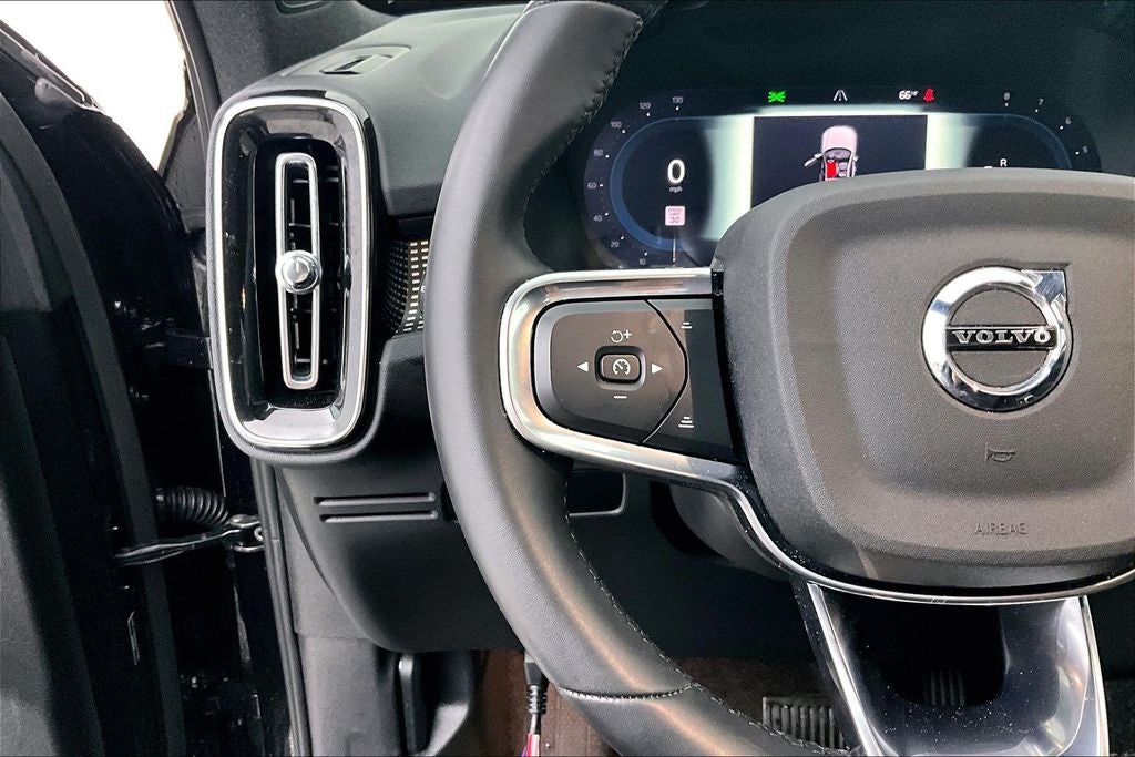 2025 Volvo XC40 B5 Plus Dark Theme