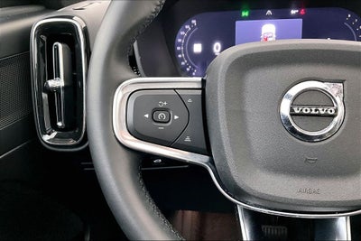 2025 Volvo XC40 B5 Plus Dark Theme