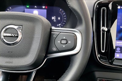 2025 Volvo XC40 B5 Plus Dark Theme