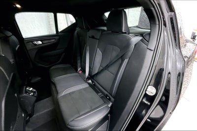 2025 Volvo XC40 B5 Plus Dark Theme