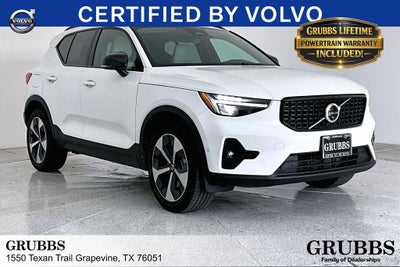 2025 Volvo XC40 B5 Plus Dark Theme