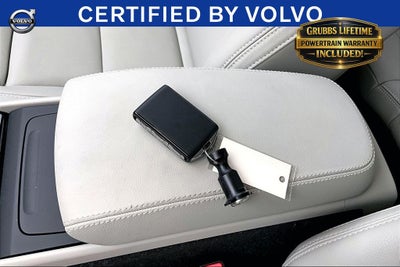 2025 Volvo XC40 B5 Plus Dark Theme