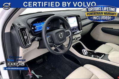 2025 Volvo XC40 B5 Plus Dark Theme