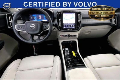 2025 Volvo XC40 B5 Plus Dark Theme