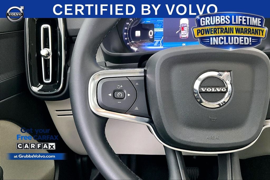 2025 Volvo XC40 B5 Plus Dark Theme