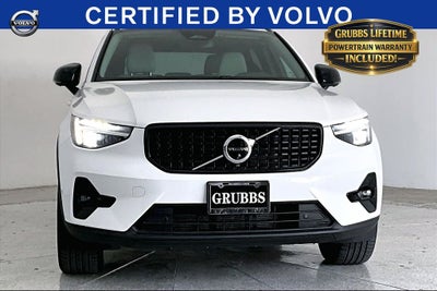 2025 Volvo XC40 B5 Plus Dark Theme