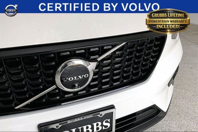 2025 Volvo XC40 B5 Plus Dark Theme