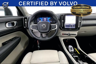 2025 Volvo XC40 B5 Plus Dark Theme
