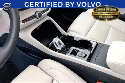 2023 Volvo XC40 B5 Plus Bright Theme