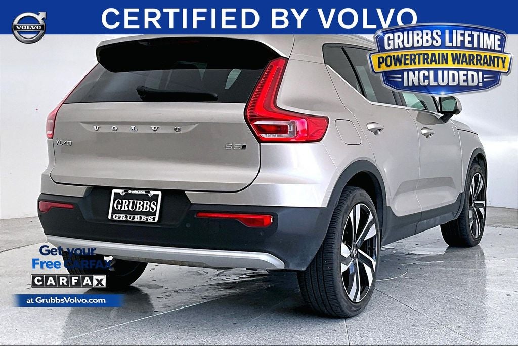 2023 Volvo XC40 B5 Plus Bright Theme