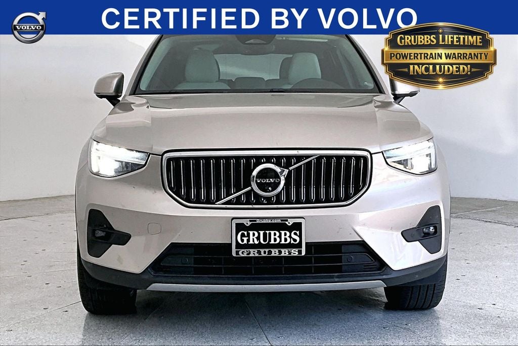 2023 Volvo XC40 B5 Plus Bright Theme