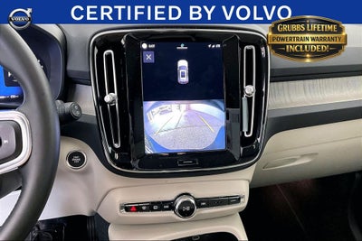 2023 Volvo XC40 B5 Plus Bright Theme