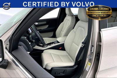 2023 Volvo XC40 B5 Plus Bright Theme