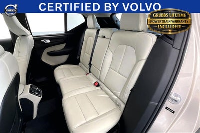 2023 Volvo XC40 B5 Plus Bright Theme