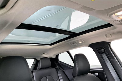 2025 Volvo XC40 B5 Plus Bright Theme