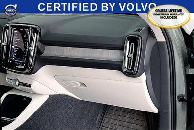 2024 Volvo XC40 B5 Plus Bright Theme