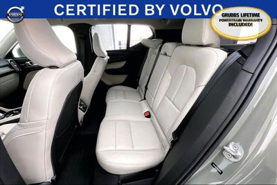 2024 Volvo XC40 B5 Plus Bright Theme