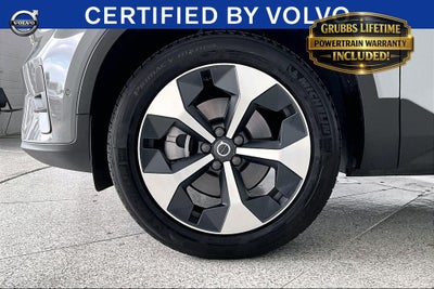2024 Volvo XC40 B5 Plus Bright Theme