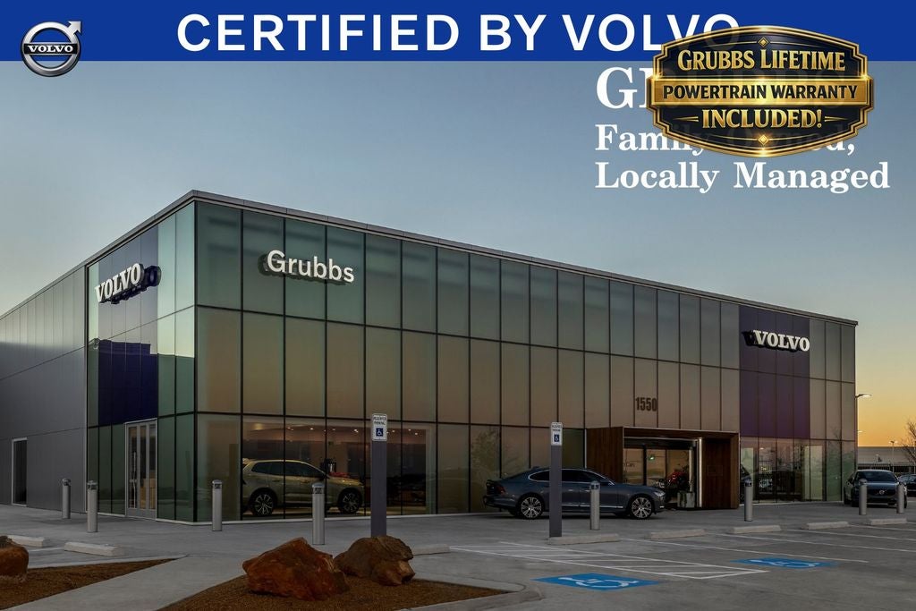 2024 Volvo XC40 B5 Plus Bright Theme