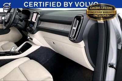 2024 Volvo XC40 B5 Plus Bright Theme