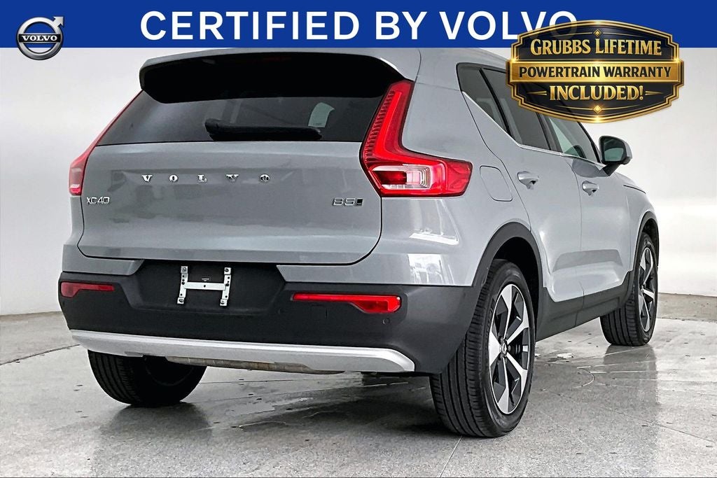2024 Volvo XC40 B5 Plus Bright Theme