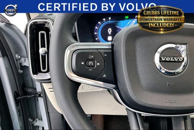 2024 Volvo XC40 B5 Plus Bright Theme