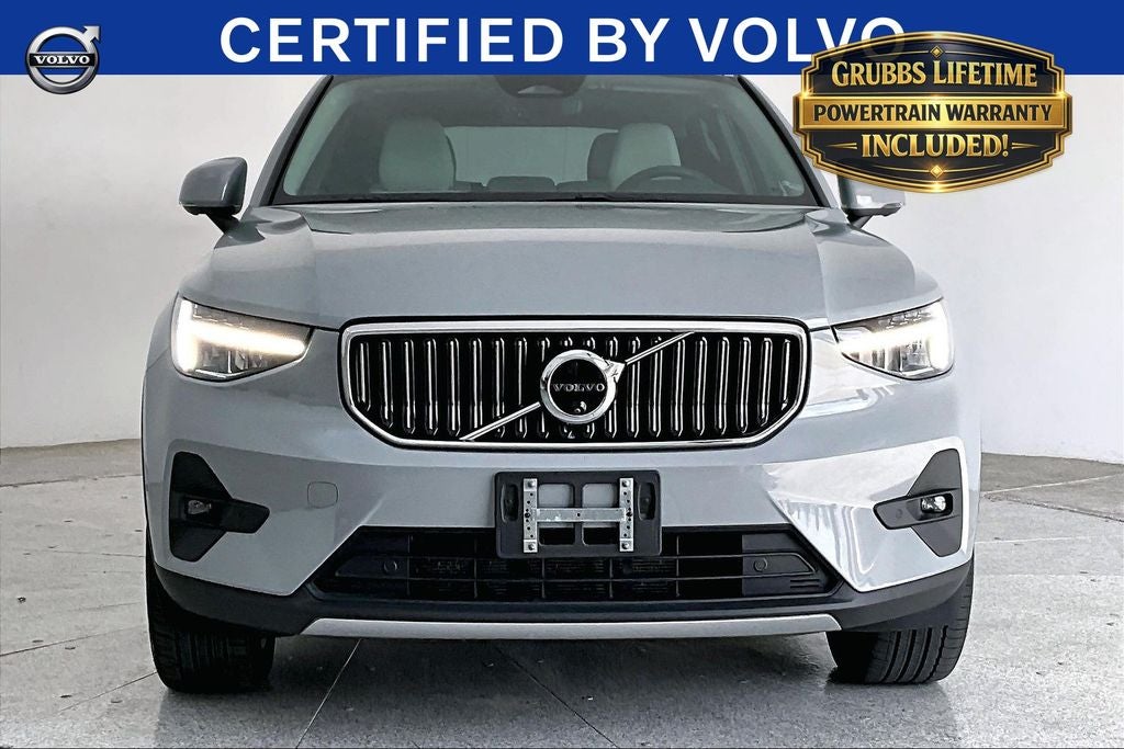 2024 Volvo XC40 B5 Plus Bright Theme