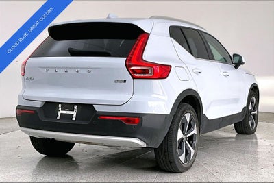 2025 Volvo XC40 B5 Plus Bright Theme