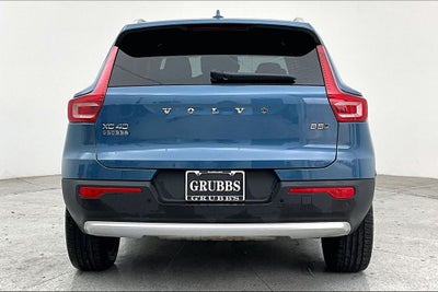 2025 Volvo XC40 B5 Plus Bright Theme
