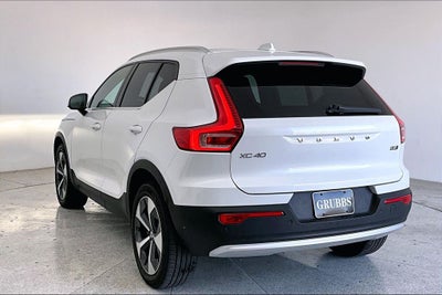 2023 Volvo XC40 B5 Plus Bright Theme