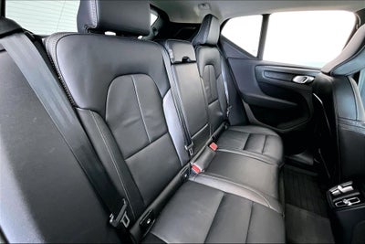 2023 Volvo XC40 B5 Plus Bright Theme