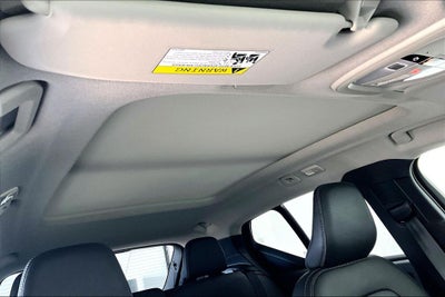 2025 Volvo XC40 B5 Plus Bright Theme