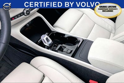 2023 Volvo XC40 B5 Plus Bright Theme