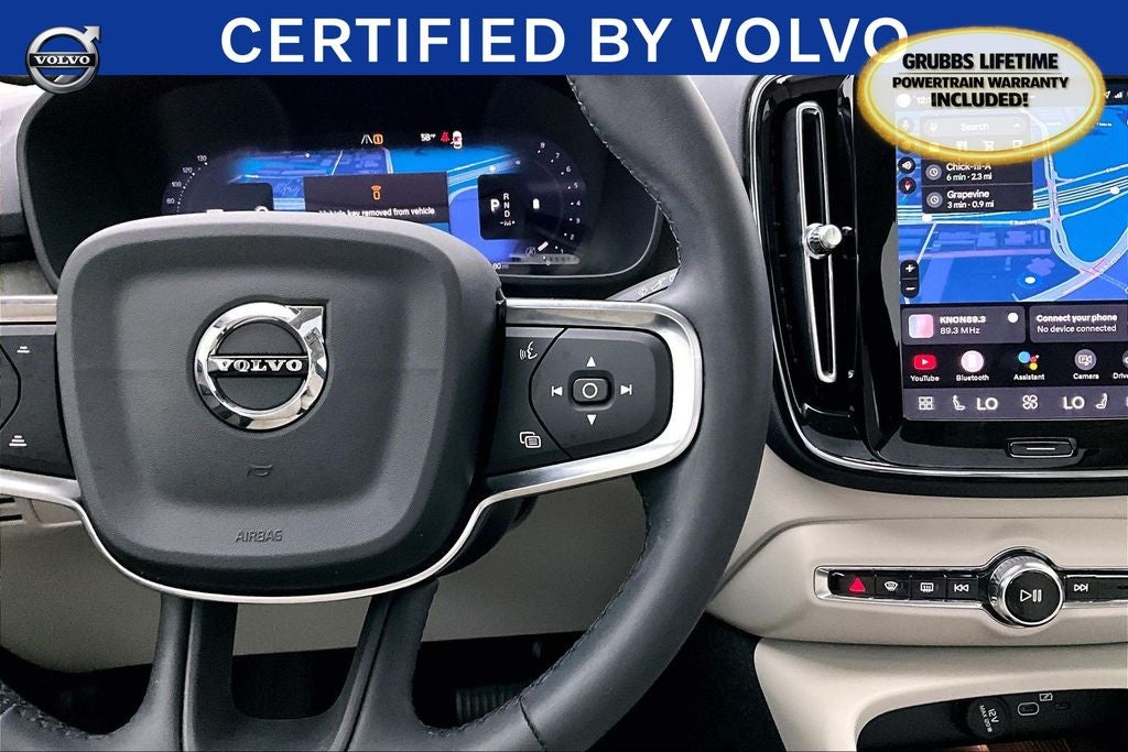 2023 Volvo XC40 B5 Plus Bright Theme