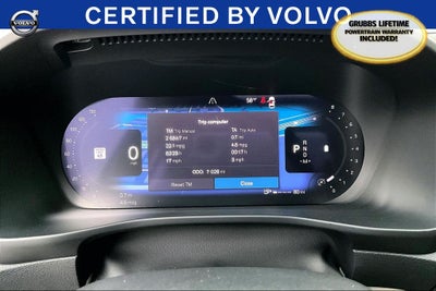 2023 Volvo XC40 B5 Plus Bright Theme