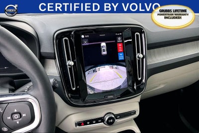 2023 Volvo XC40 B5 Plus Bright Theme