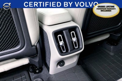 2023 Volvo XC40 B5 Plus Bright Theme