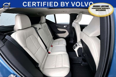 2023 Volvo XC40 B5 Plus Bright Theme