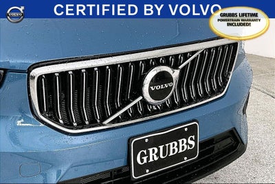 2023 Volvo XC40 B5 Plus Bright Theme
