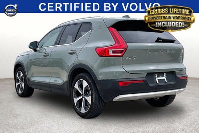 2025 Volvo XC40 B5 Plus Bright Theme