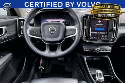 2025 Volvo XC40 B5 Plus Bright Theme