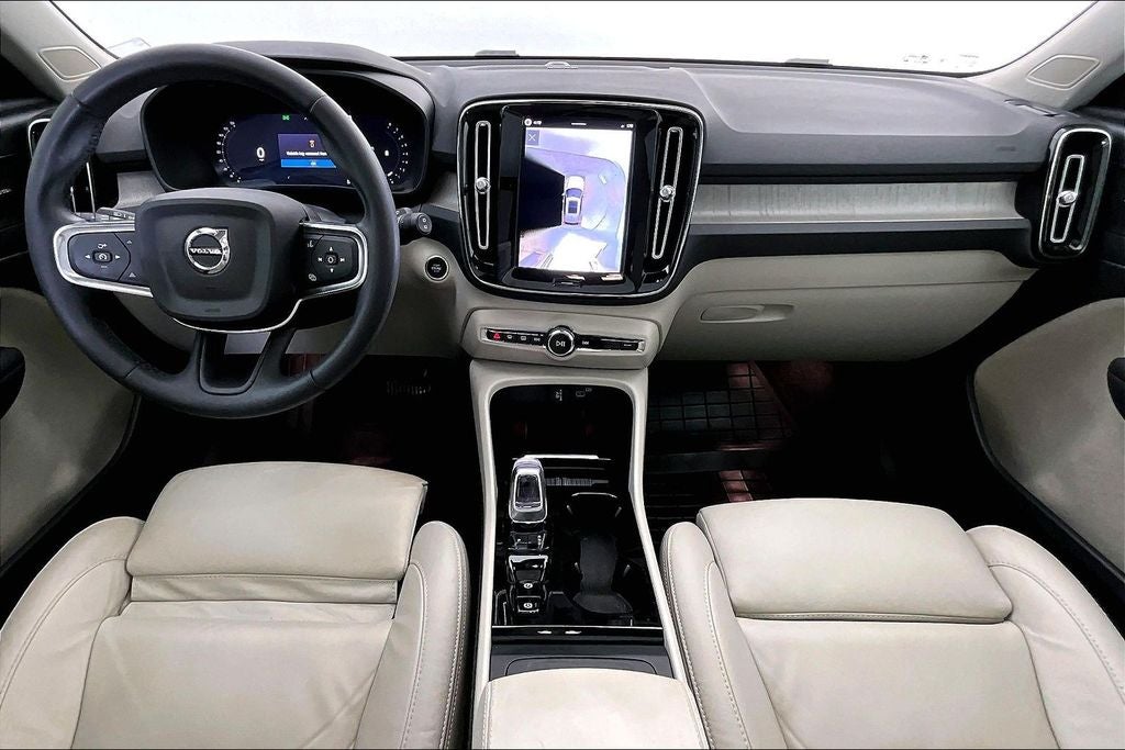2023 Volvo XC40 Ultimate